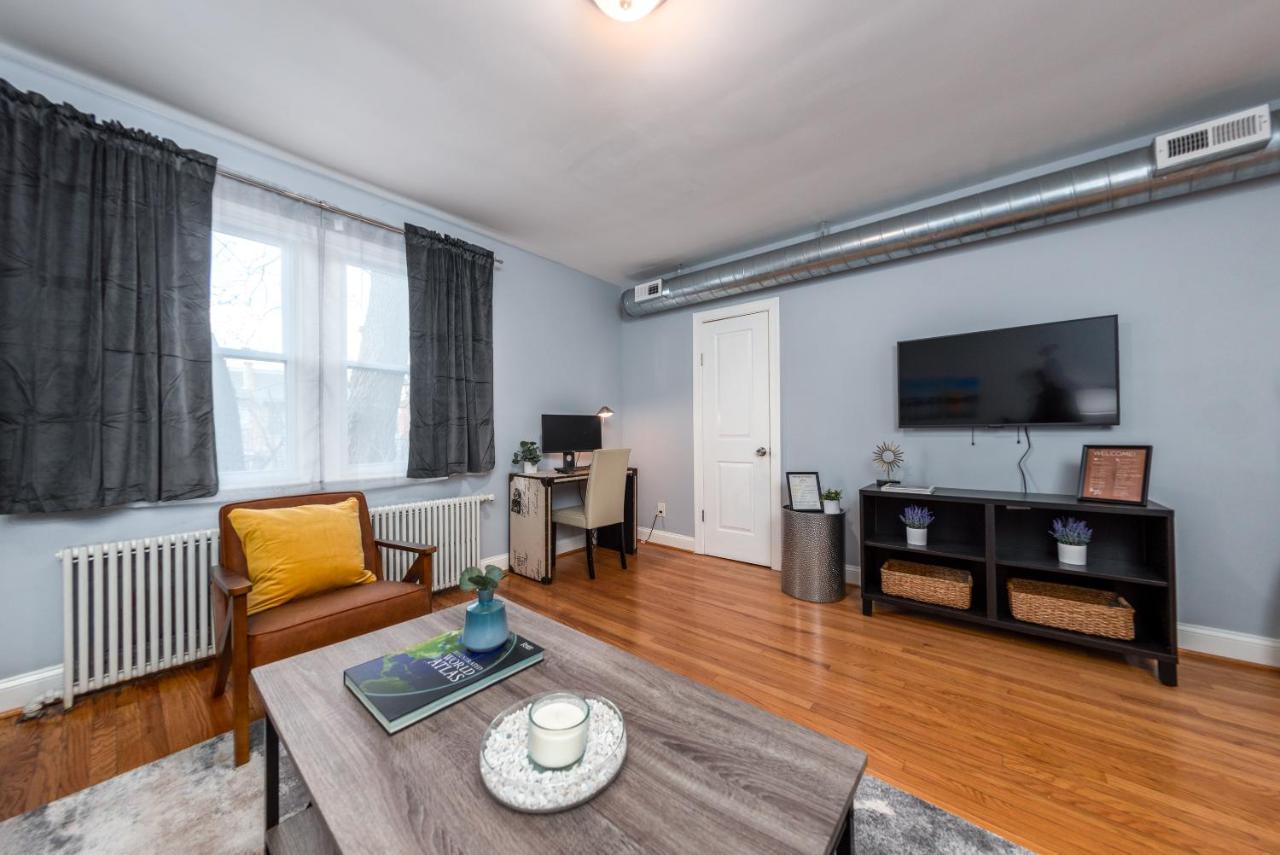 Capitol Hill Apartment With Free Parking ワシントン エクステリア 写真