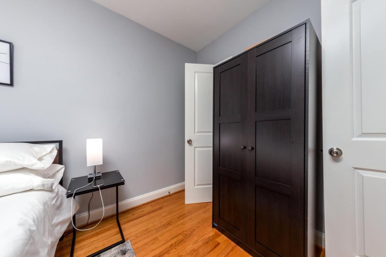 Capitol Hill Apartment With Free Parking ワシントン エクステリア 写真